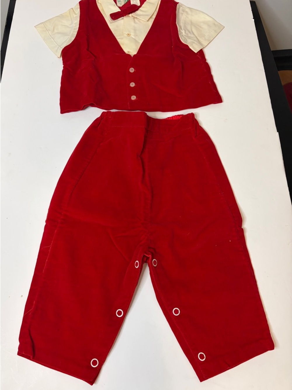 Vintage Baby Togs 2pc Red/White Cotton/Velvet button‎ vest and pant set. 1960’s?
